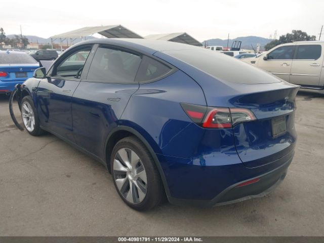 Photo 2 VIN: 7SAYGDEE0NF439009 - TESLA MODEL Y 