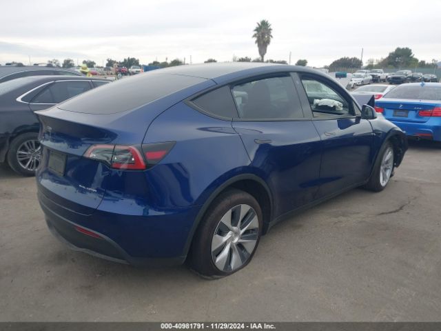 Photo 3 VIN: 7SAYGDEE0NF439009 - TESLA MODEL Y 