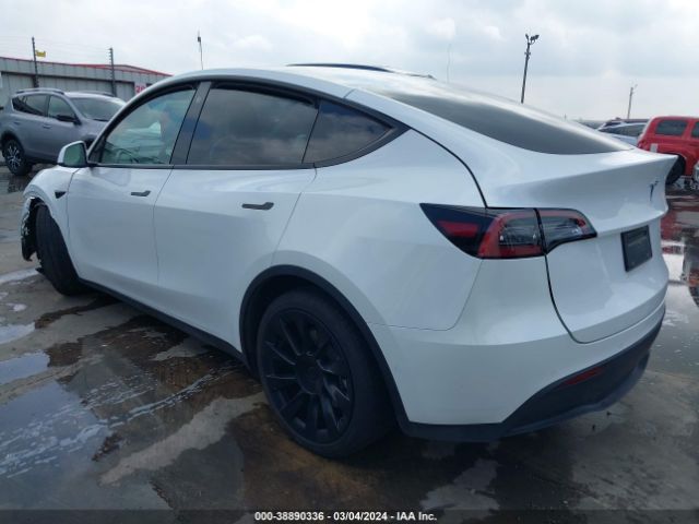 Photo 2 VIN: 7SAYGDEE0NF445201 - TESLA MODEL Y 