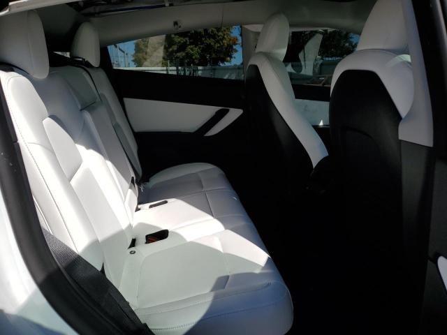 Photo 10 VIN: 7SAYGDEE0NF458272 - TESLA MODEL Y 