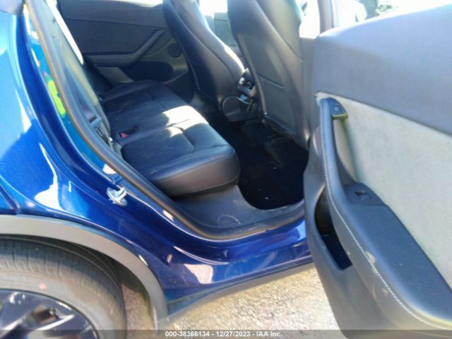 Photo 7 VIN: 7SAYGDEE0NF558386 - TESLA MODEL Y 