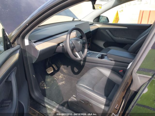 Photo 4 VIN: 7SAYGDEE0PA031464 - TESLA MODEL Y 