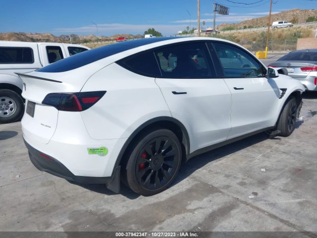 Photo 3 VIN: 7SAYGDEE0PA071706 - TESLA MODEL Y 