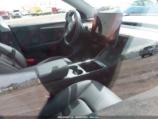 Photo 4 VIN: 7SAYGDEE0PA081748 - TESLA MODEL Y 