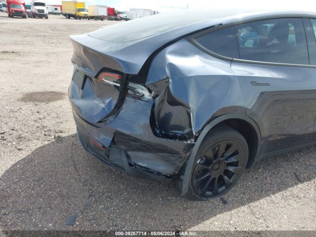 Photo 5 VIN: 7SAYGDEE0PA081748 - TESLA MODEL Y 