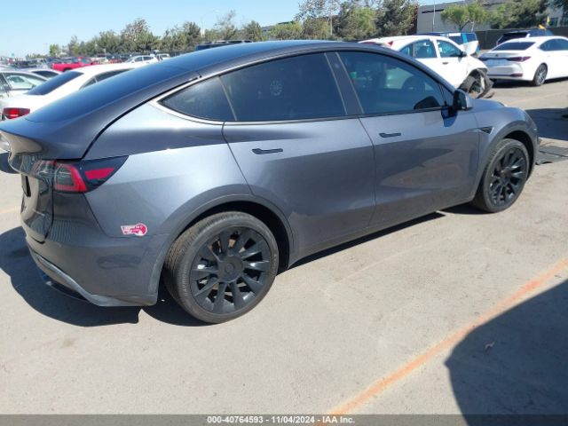 Photo 3 VIN: 7SAYGDEE0PA082169 - TESLA MODEL Y 