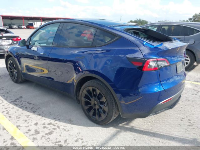 Photo 2 VIN: 7SAYGDEE0PA102405 - TESLA MODEL Y 