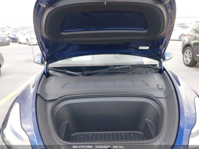 Photo 9 VIN: 7SAYGDEE0PA102405 - TESLA MODEL Y 