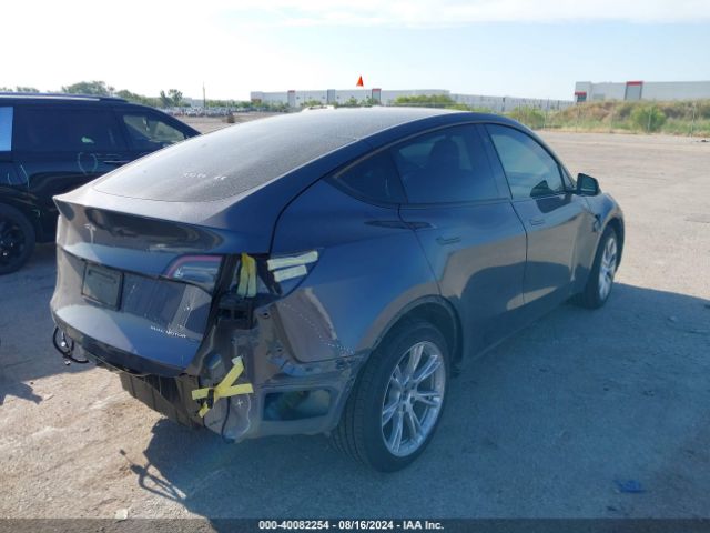 Photo 3 VIN: 7SAYGDEE0PA114053 - TESLA MODEL Y 