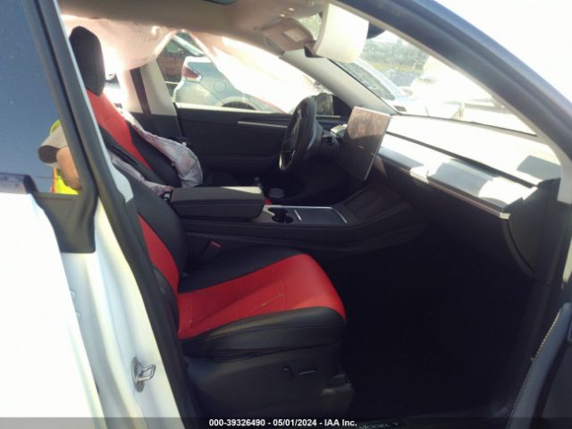 Photo 4 VIN: 7SAYGDEE0PA141270 - TESLA MODEL Y 