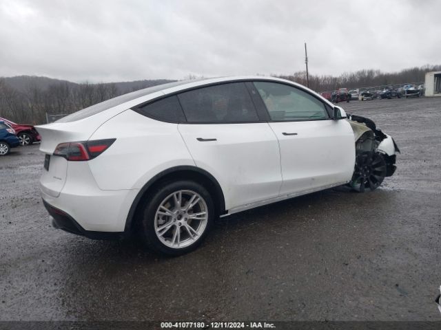 Photo 3 VIN: 7SAYGDEE0PA144654 - TESLA MODEL Y 