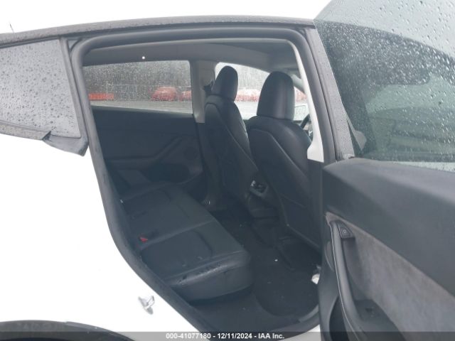 Photo 7 VIN: 7SAYGDEE0PA144654 - TESLA MODEL Y 