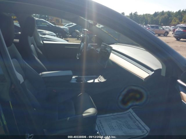 Photo 4 VIN: 7SAYGDEE0PA173183 - TESLA MODEL Y 