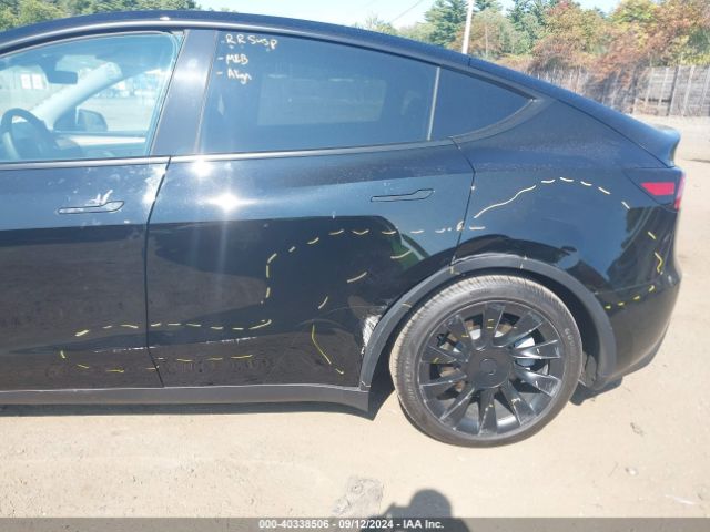 Photo 5 VIN: 7SAYGDEE0PA173183 - TESLA MODEL Y 