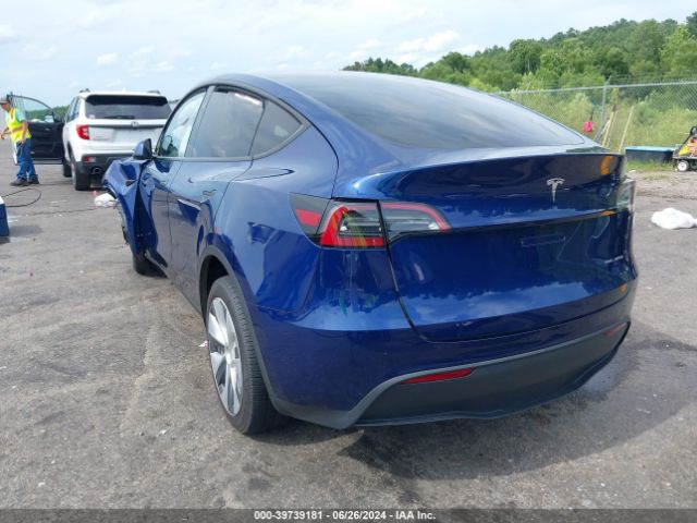 Photo 2 VIN: 7SAYGDEE0PA174902 - TESLA MODEL Y 