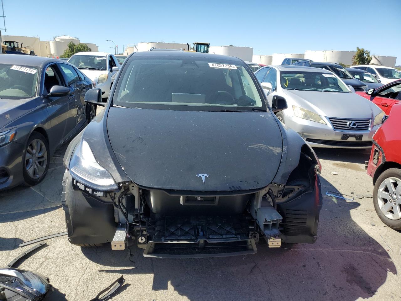 Photo 4 VIN: 7SAYGDEE0PF630531 - TESLA MODEL Y 