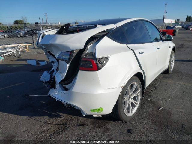 Photo 3 VIN: 7SAYGDEE0PF632683 - TESLA MODEL Y 