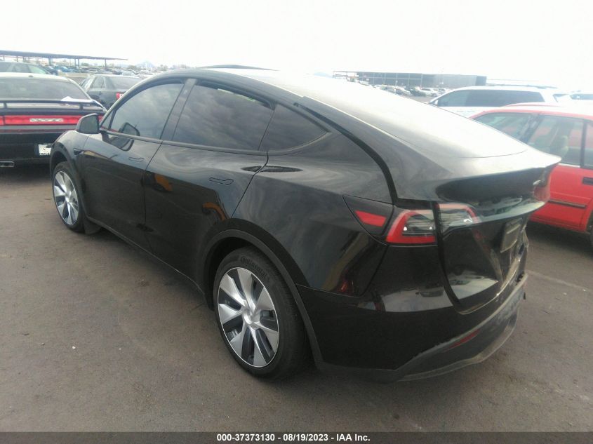 Photo 2 VIN: 7SAYGDEE0PF682922 - TESLA MODEL Y 