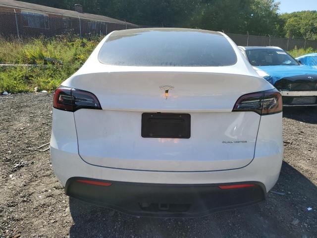 Photo 5 VIN: 7SAYGDEE0PF695668 - TESLA MODEL Y 