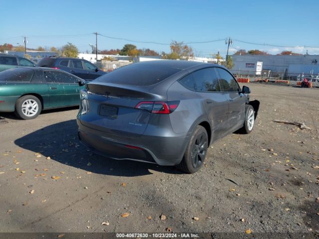 Photo 3 VIN: 7SAYGDEE0PF756369 - TESLA MODEL Y 