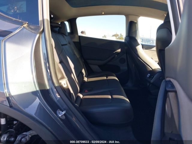 Photo 7 VIN: 7SAYGDEE0PF807532 - TESLA MODEL Y 