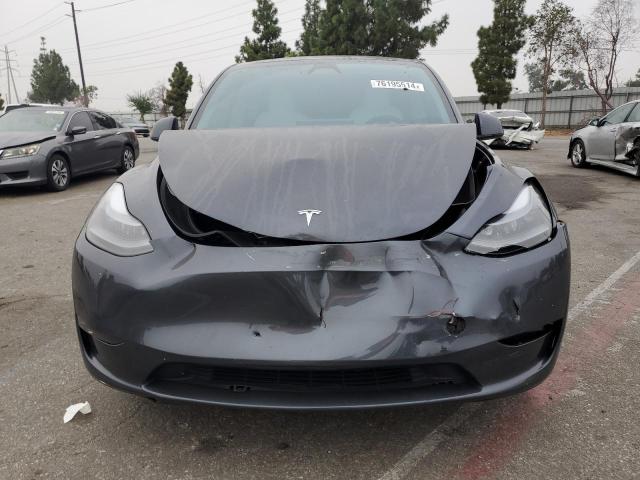 Photo 4 VIN: 7SAYGDEE0PF863017 - TESLA MODEL Y 