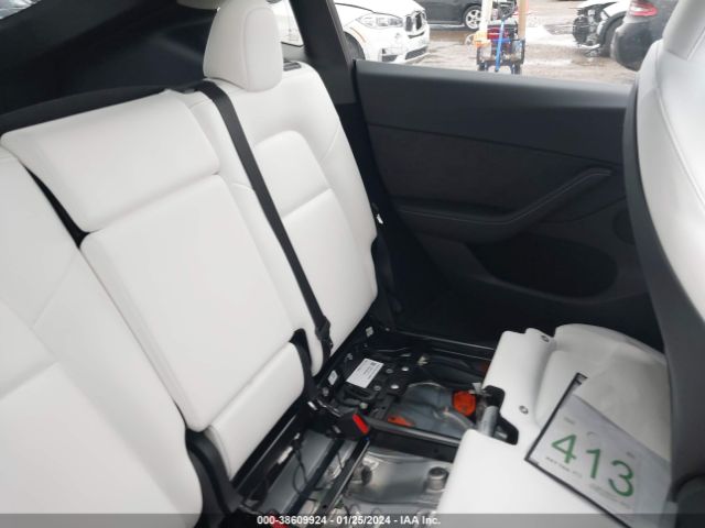 Photo 7 VIN: 7SAYGDEE0PF883493 - TESLA MODEL Y 