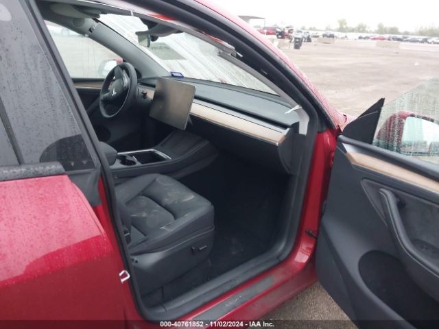 Photo 4 VIN: 7SAYGDEE0RA255644 - TESLA MODEL Y 