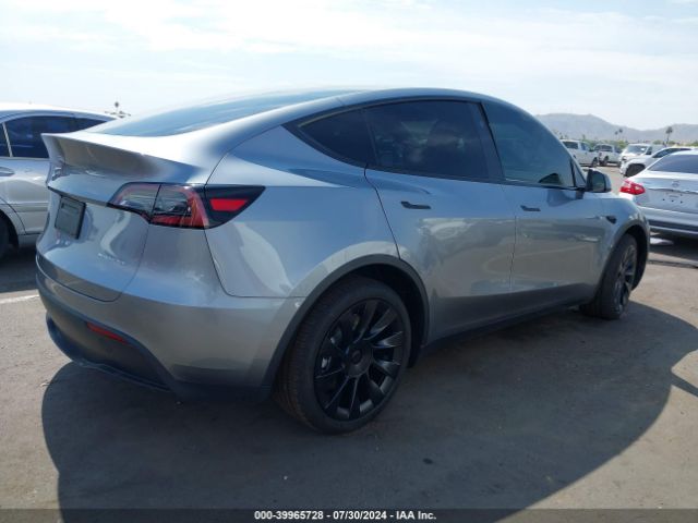 Photo 3 VIN: 7SAYGDEE0RA293245 - TESLA MODEL Y 