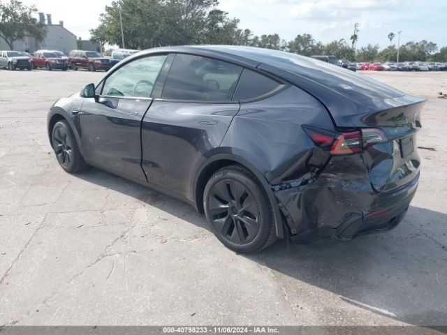 Photo 2 VIN: 7SAYGDEE0RA309055 - TESLA MODEL Y 