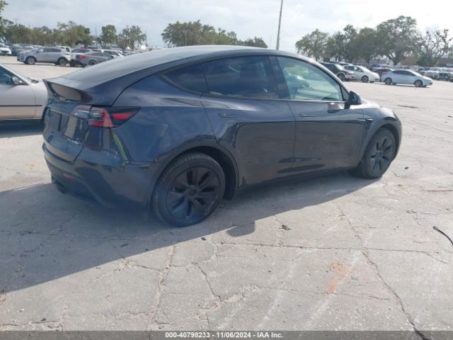 Photo 3 VIN: 7SAYGDEE0RA309055 - TESLA MODEL Y 