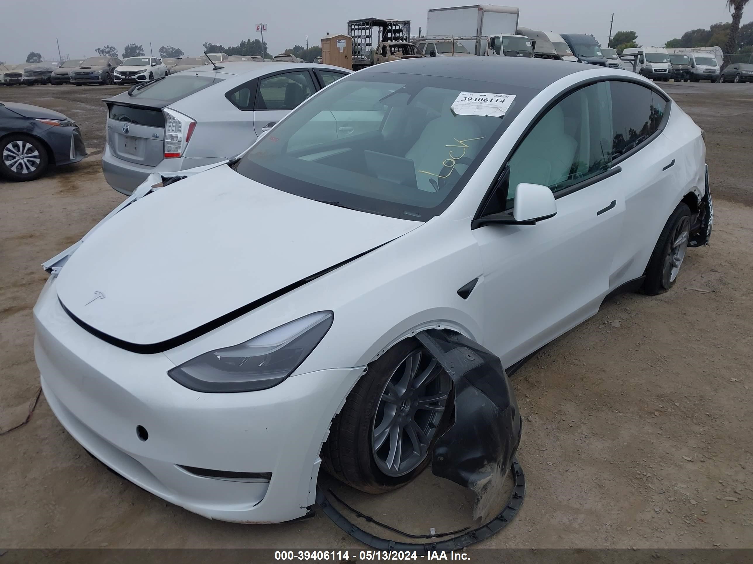 Photo 1 VIN: 7SAYGDEE0RF077110 - TESLA MODEL Y 