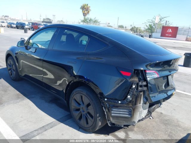 Photo 2 VIN: 7SAYGDEE0RF129836 - TESLA MODEL Y 