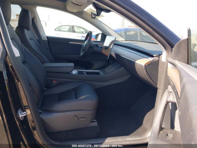 Photo 4 VIN: 7SAYGDEE0RF129836 - TESLA MODEL Y 