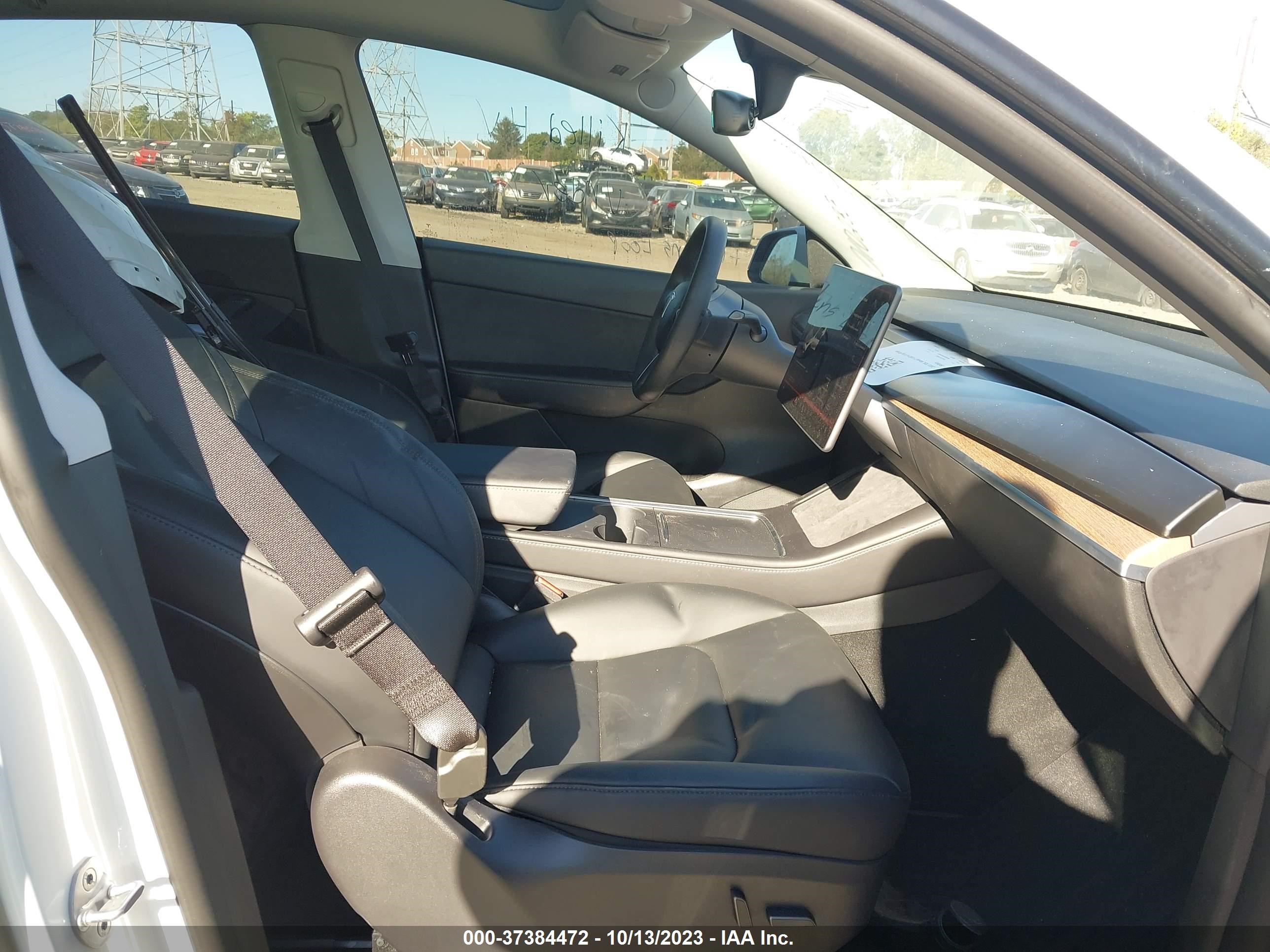 Photo 4 VIN: 7SAYGDEE1NA010233 - TESLA MODEL Y 