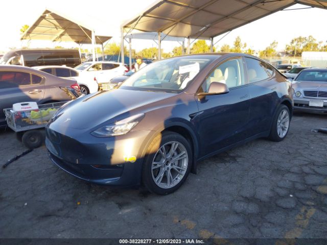 Photo 1 VIN: 7SAYGDEE1NF324435 - TESLA MODEL Y 