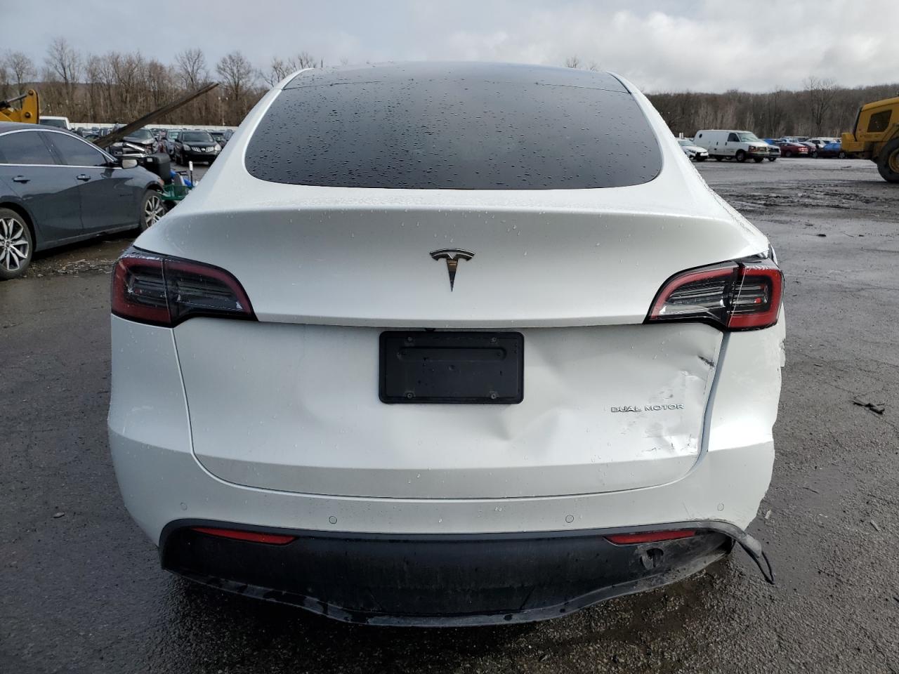 Photo 5 VIN: 7SAYGDEE1NF338349 - TESLA MODEL Y 