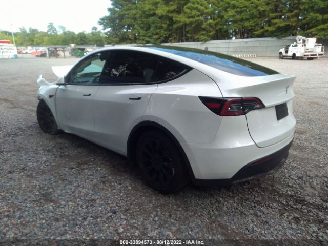 Photo 2 VIN: 7SAYGDEE1NF435843 - TESLA MODEL Y 