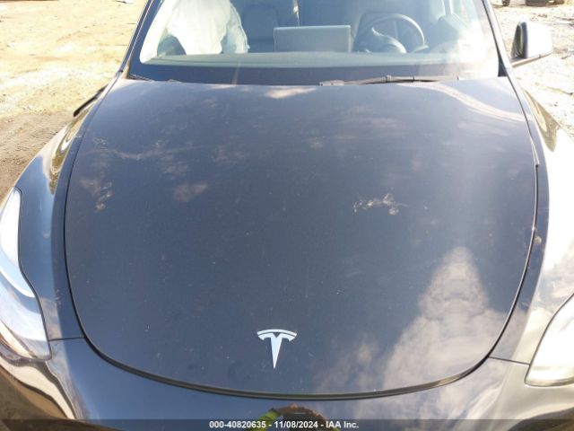 Photo 9 VIN: 7SAYGDEE1NF450861 - TESLA MODEL Y 