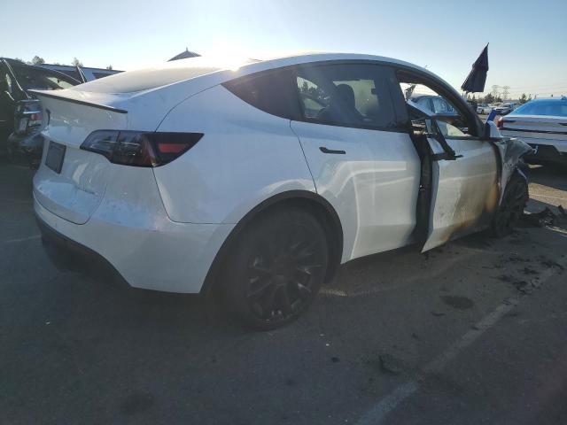 Photo 2 VIN: 7SAYGDEE1NF561748 - TESLA MODEL Y 