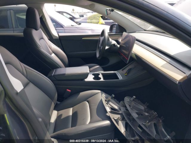 Photo 4 VIN: 7SAYGDEE1PA039525 - TESLA MODEL Y 