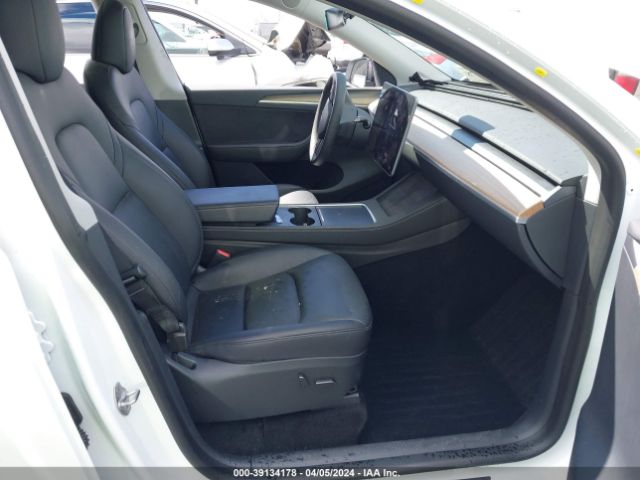 Photo 4 VIN: 7SAYGDEE1PA050928 - TESLA MODEL Y 