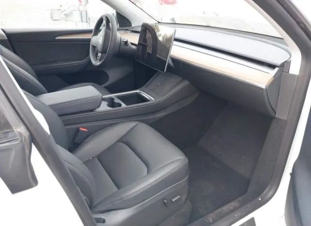 Photo 4 VIN: 7SAYGDEE1PA081192 - TESLA MODEL Y 