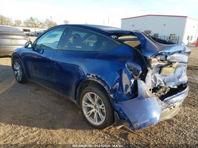 Photo 2 VIN: 7SAYGDEE1PA135543 - TESLA MODEL Y 