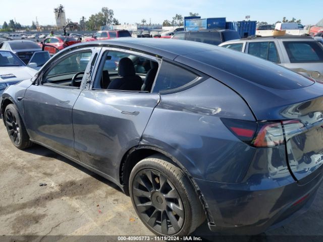 Photo 5 VIN: 7SAYGDEE1PA137017 - TESLA MODEL Y 