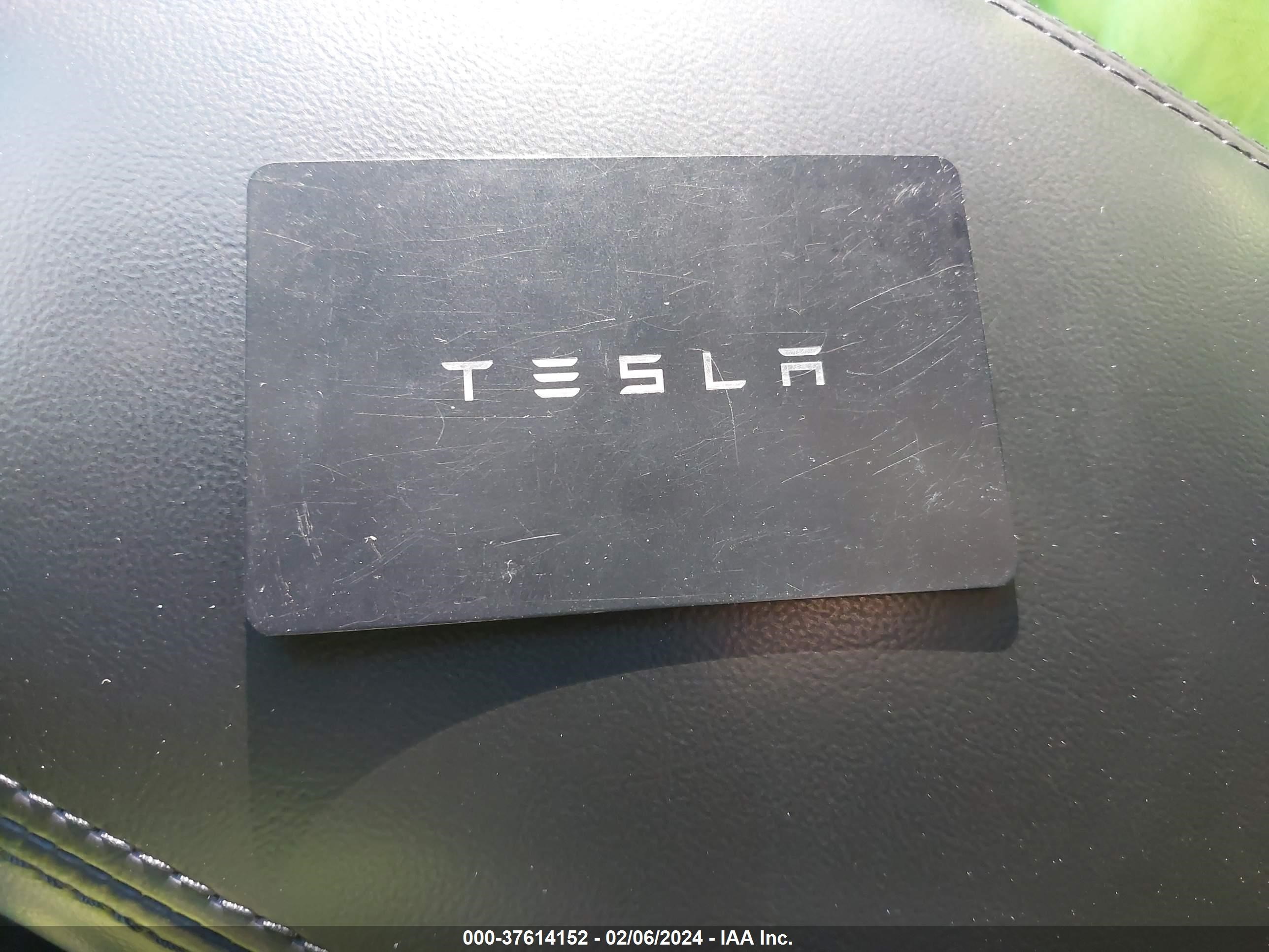 Photo 9 VIN: 7SAYGDEE1PA139740 - TESLA MODEL Y 