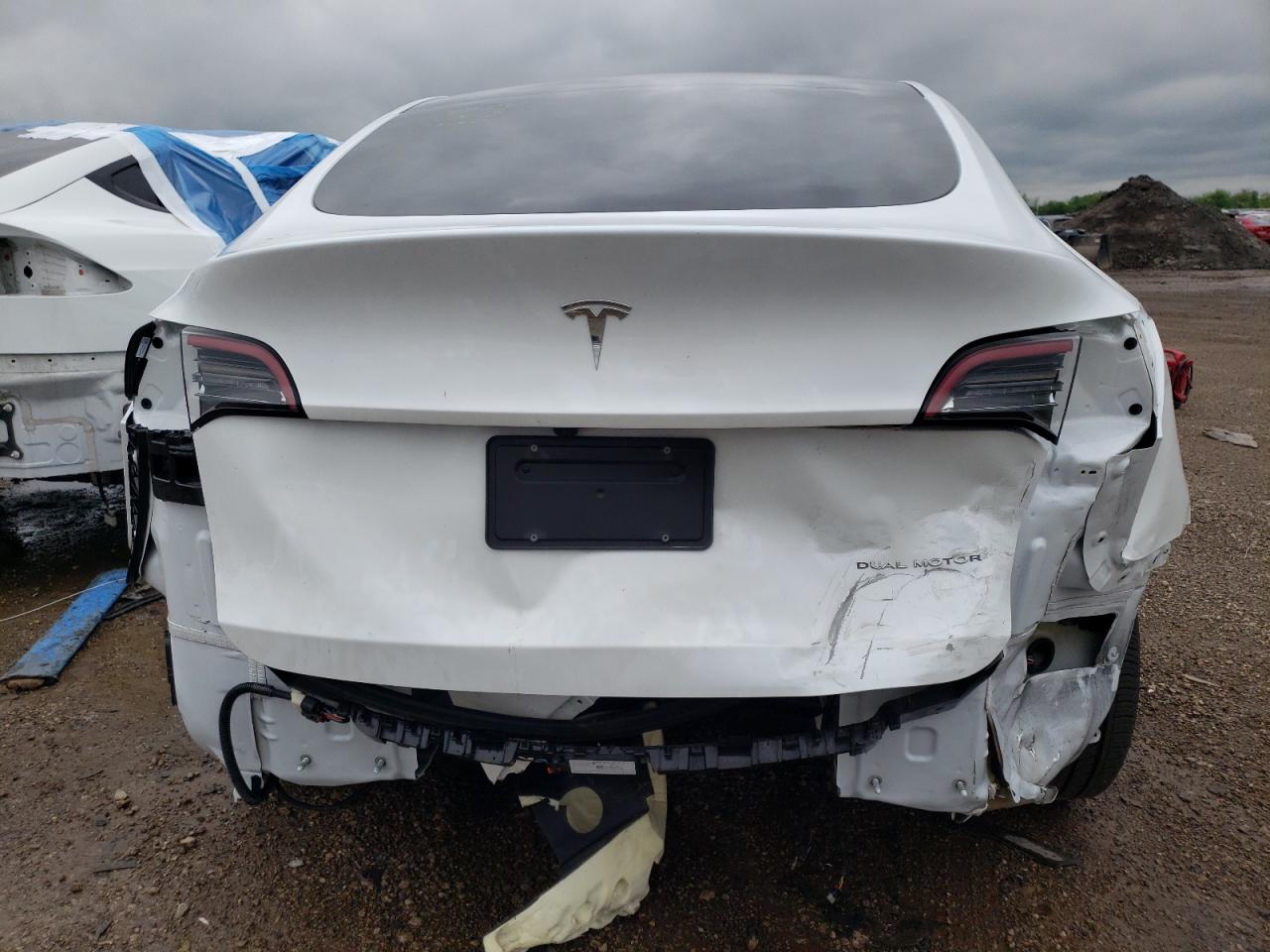 Photo 5 VIN: 7SAYGDEE1PA142606 - TESLA MODEL Y 