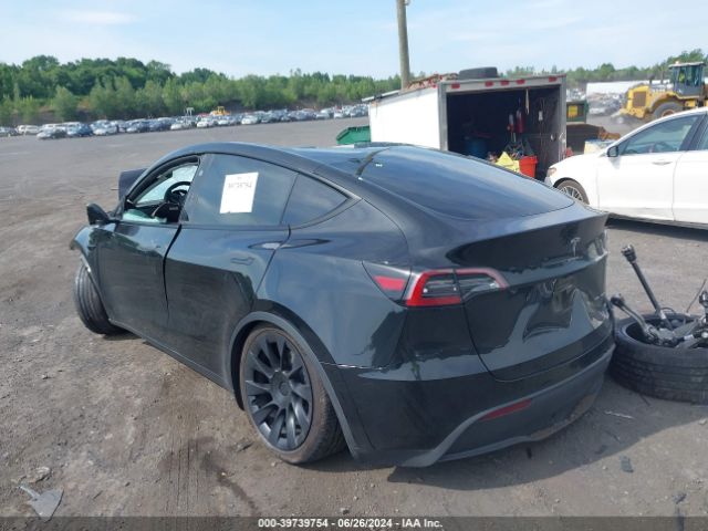 Photo 2 VIN: 7SAYGDEE1PA184256 - TESLA MODEL Y 