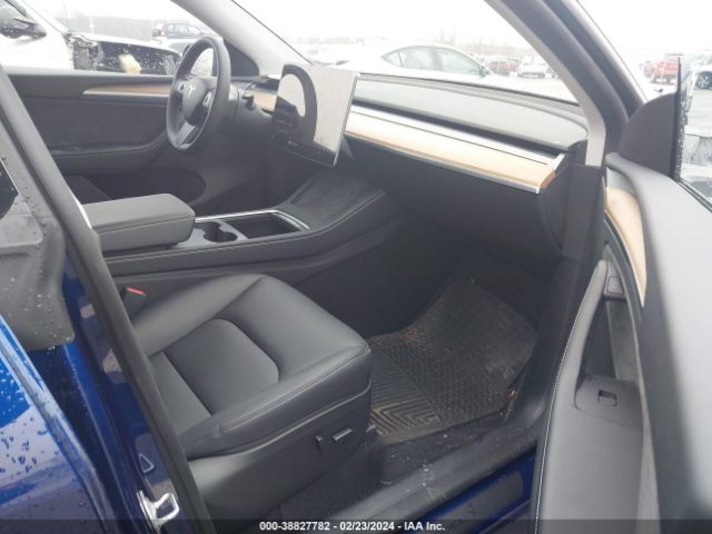 Photo 4 VIN: 7SAYGDEE1PA200343 - TESLA MODEL Y 