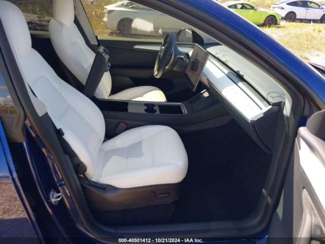 Photo 4 VIN: 7SAYGDEE1PF630201 - TESLA MODEL Y 